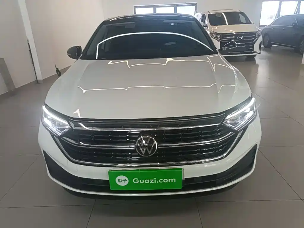 Volkswagen Sagitar 2026 3000 300TSI DSG