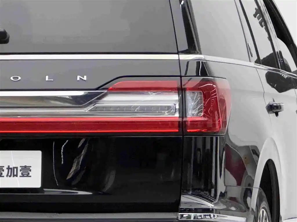 Lincoln Navigator — миниатюра 6