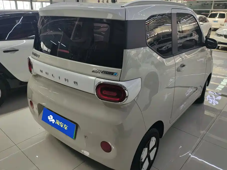 Wuling MINIEV — миниатюра 3