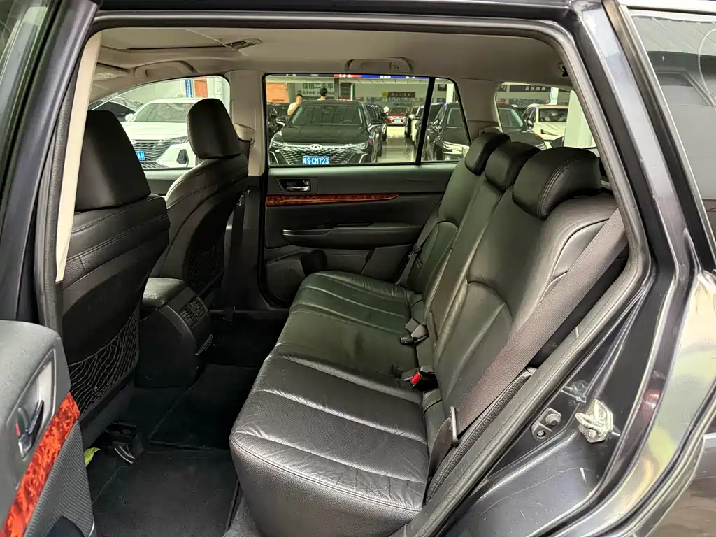 Subaru Outback — миниатюра 6
