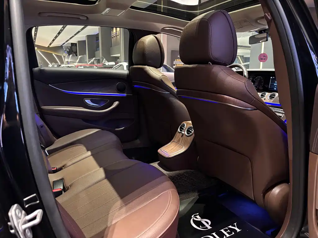 MERCEDES-BENZ E CLASS