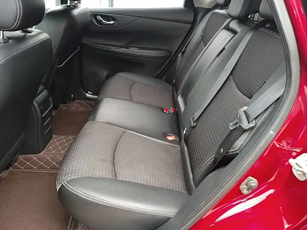 Nissan Tiida — миниатюра 17