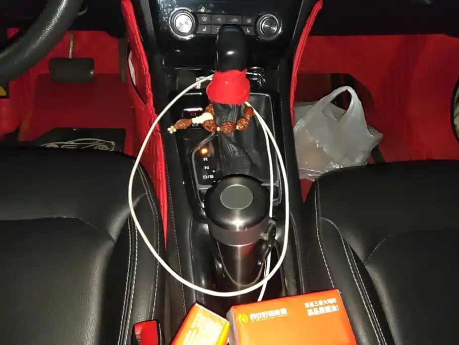Roewe RX3 — миниатюра 15