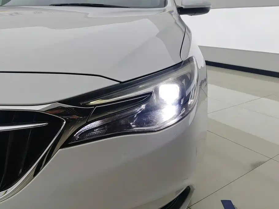 Buick Excelle — миниатюра 5