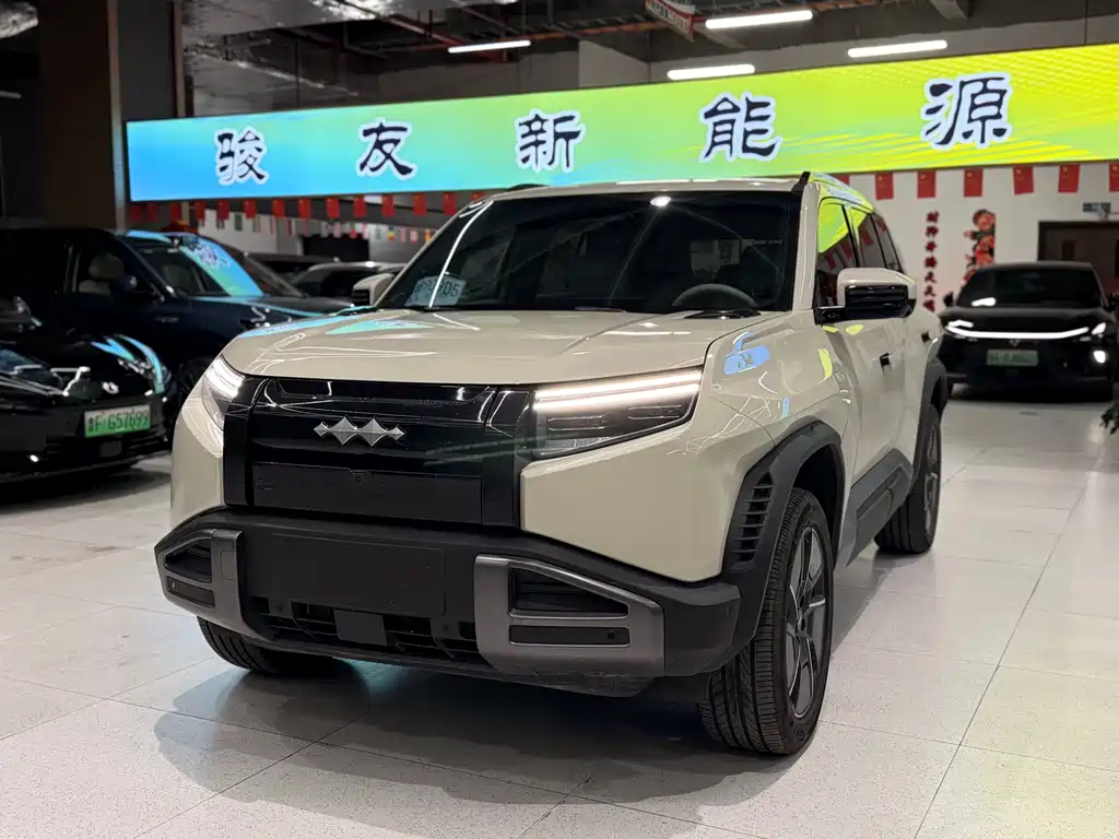 Fang Cheng Bao Titanium 3 2025