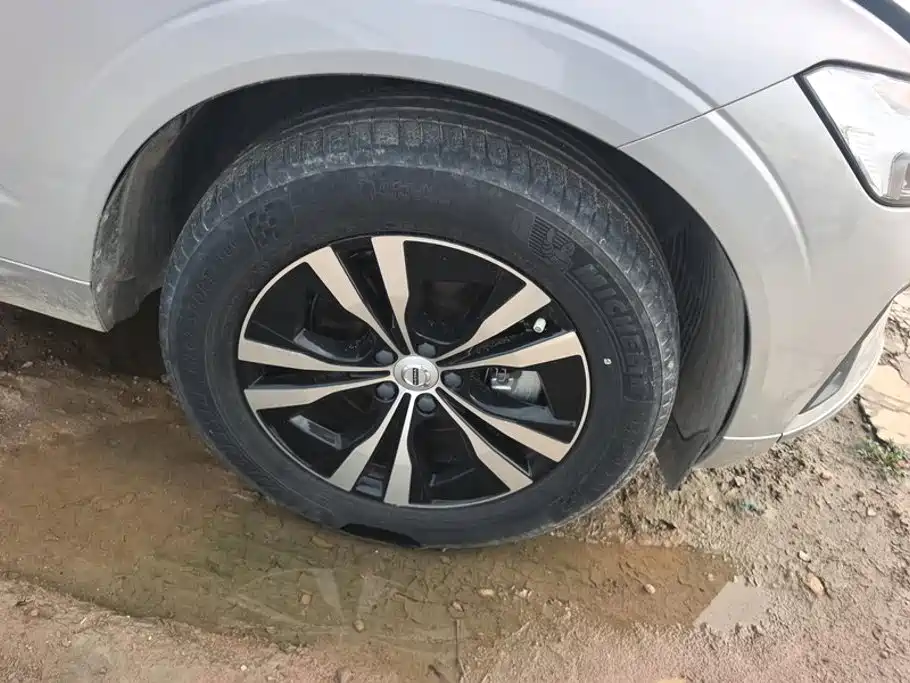 Volvo XC60 — миниатюра 6
