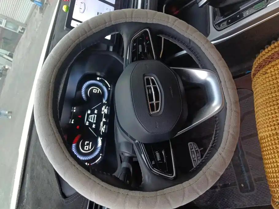 Geely Emgrand — миниатюра 15