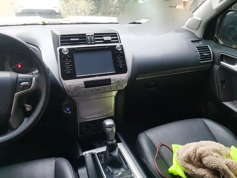 Toyota Prado — миниатюра 13