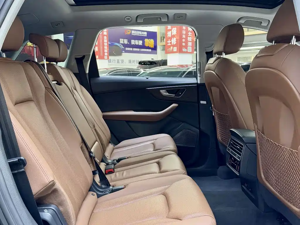 Audi Q7 — миниатюра 3