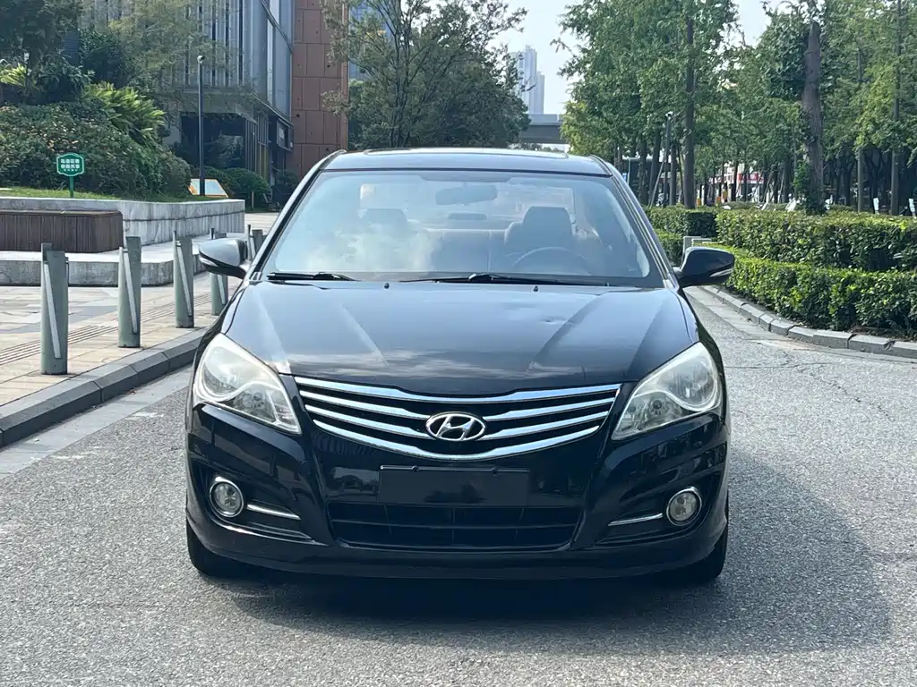 Hyundai Elantra — миниатюра 3