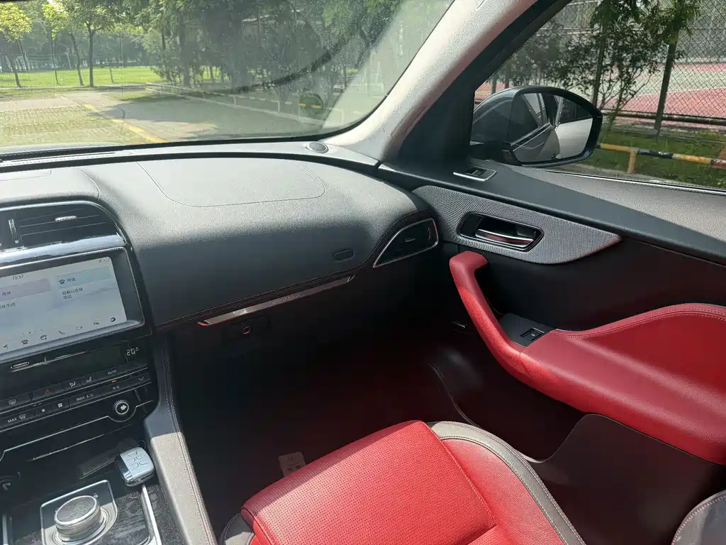 Jaguar F-PACE — миниатюра 16