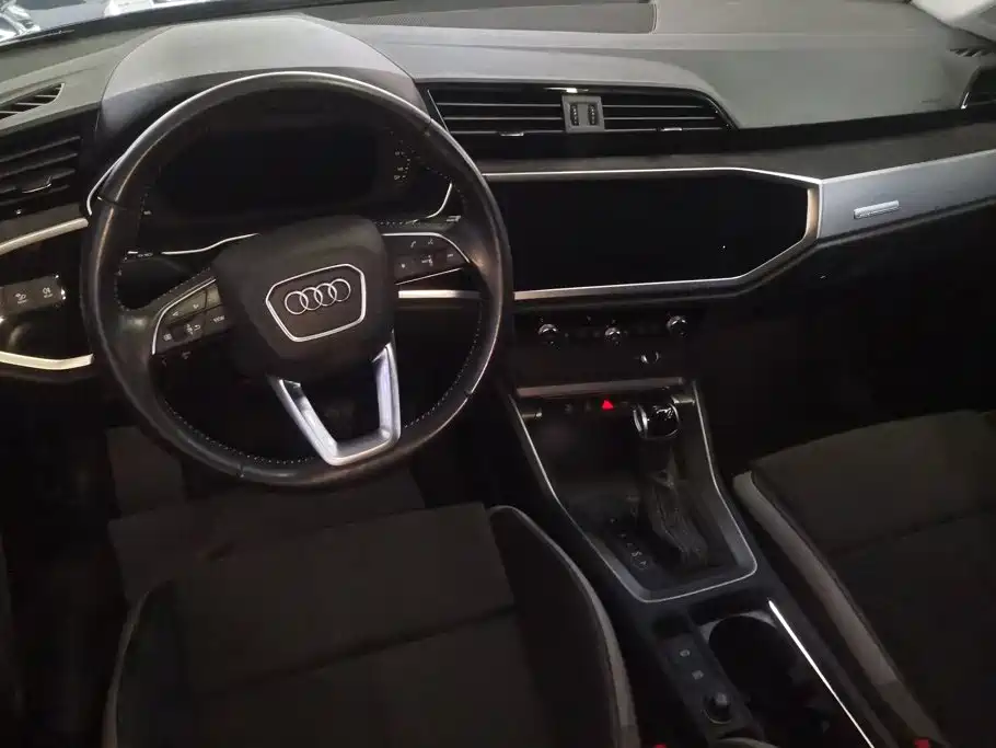 Audi Q3 — миниатюра 12