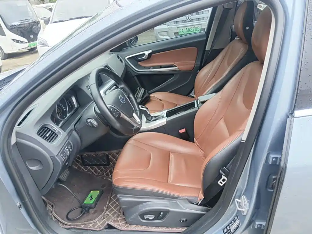 Volvo S60 — миниатюра 15