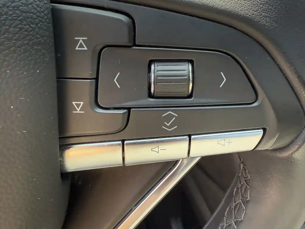 Cadillac XT6 — миниатюра 9