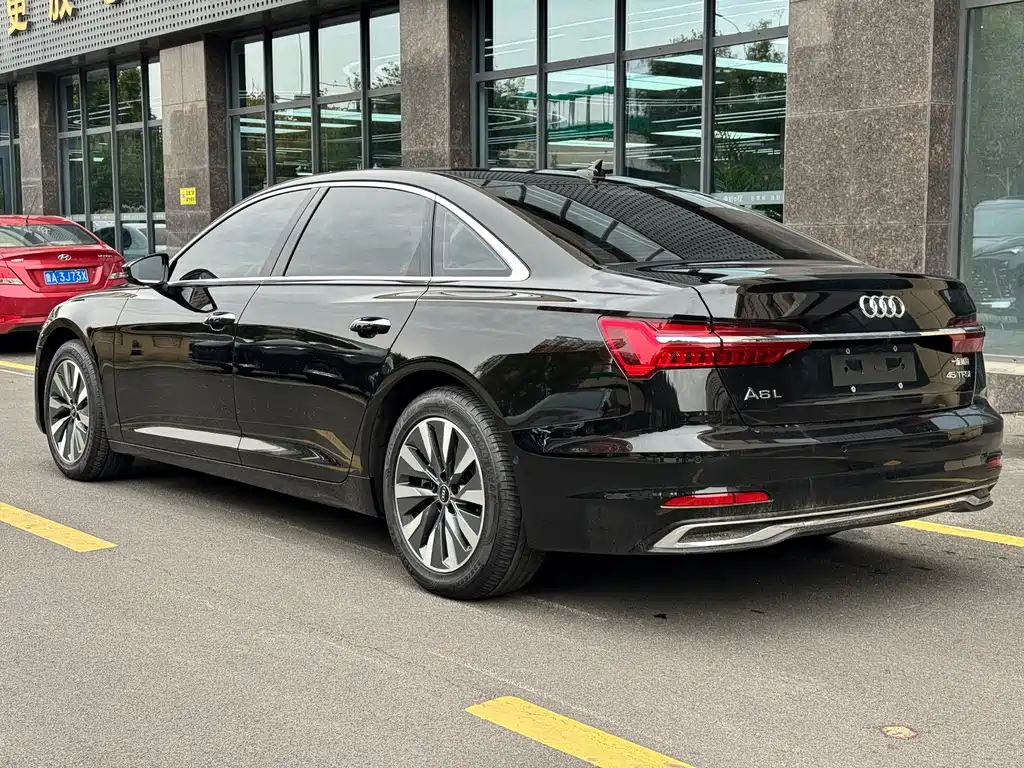 Audi A6L — миниатюра 6