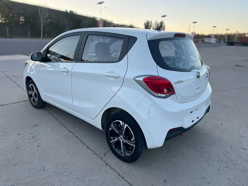 Changan Benben E-Star — миниатюра 6