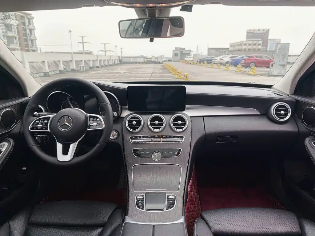 Mercedes-Benz C-Class — миниатюра 13