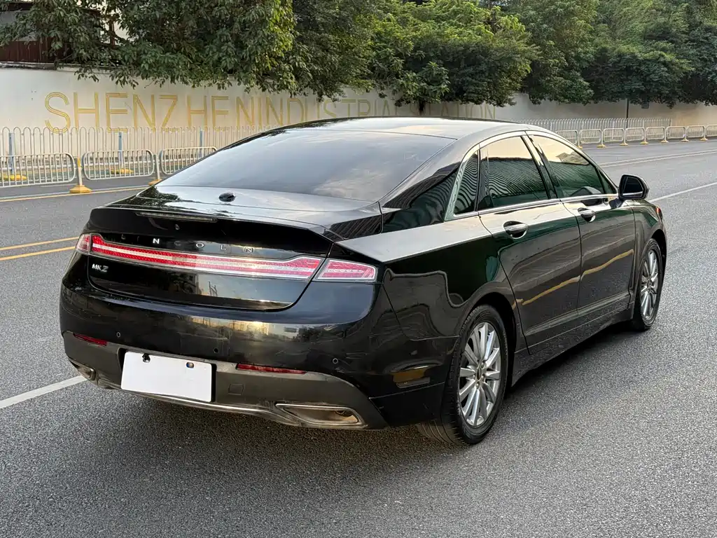 LINCOLN MKZ