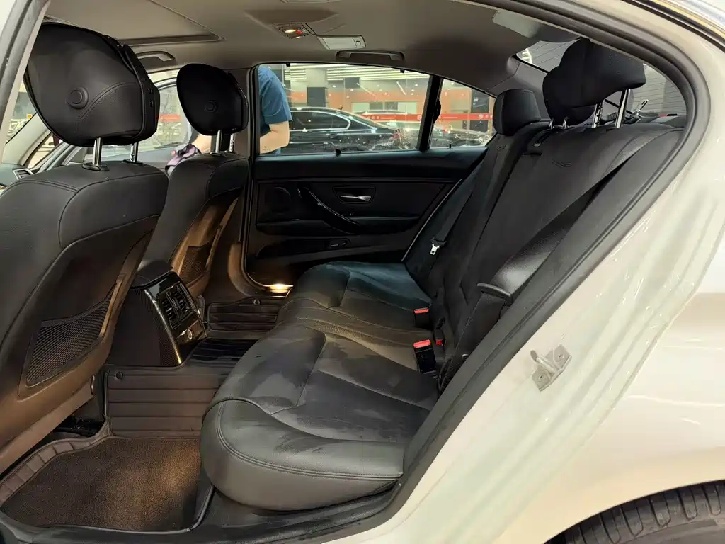BMW 3 Series — миниатюра 8
