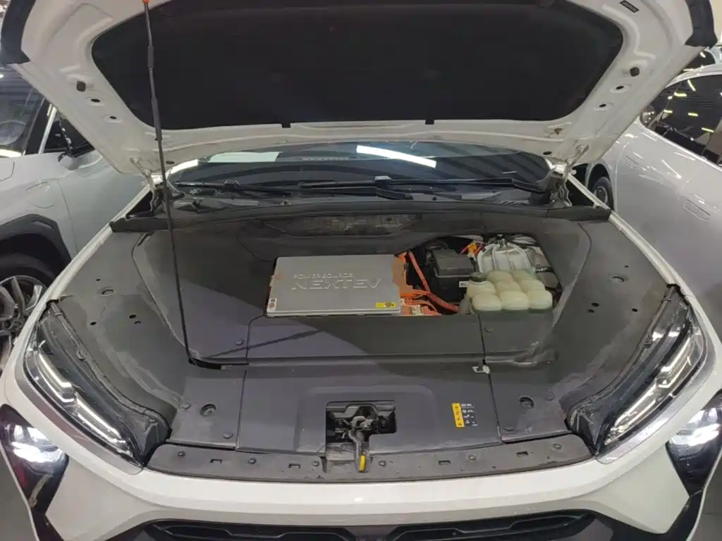 NIO EC6 — миниатюра 20