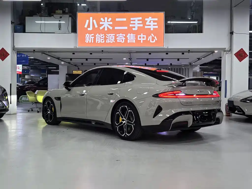 XIAOMI CAR XIAOMI SU7