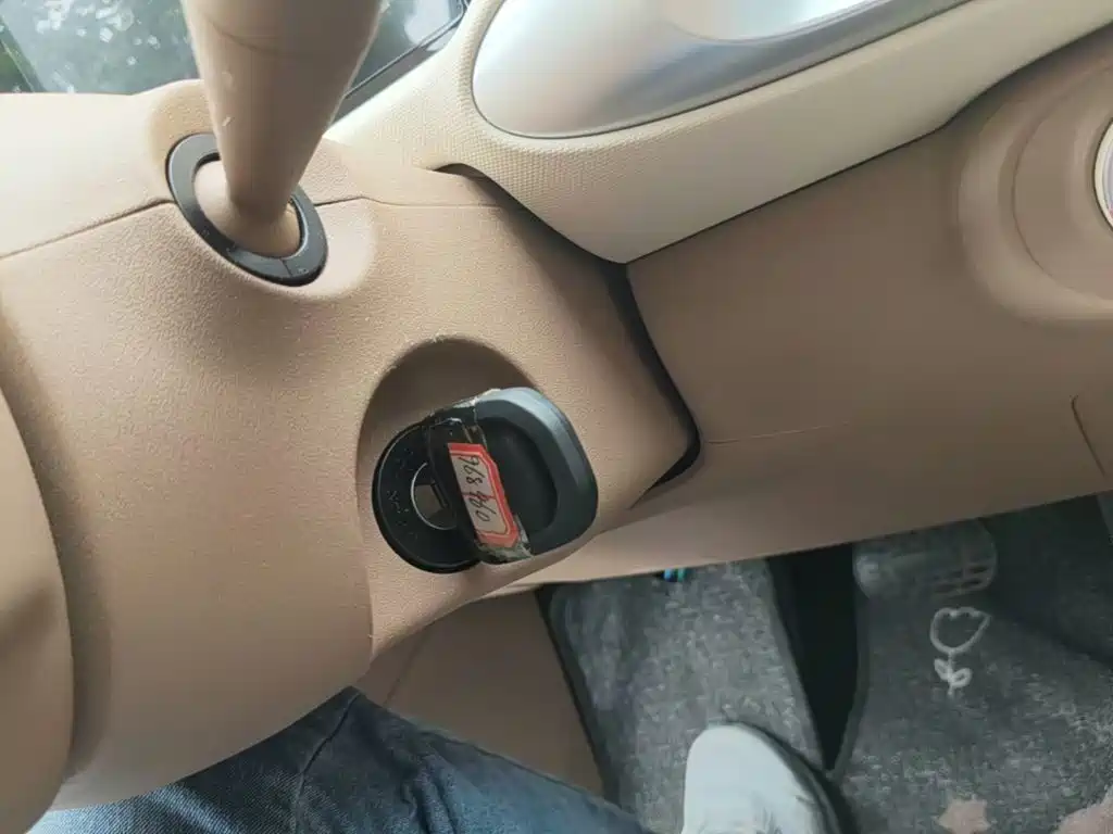 Wuling MINIEV — миниатюра 9