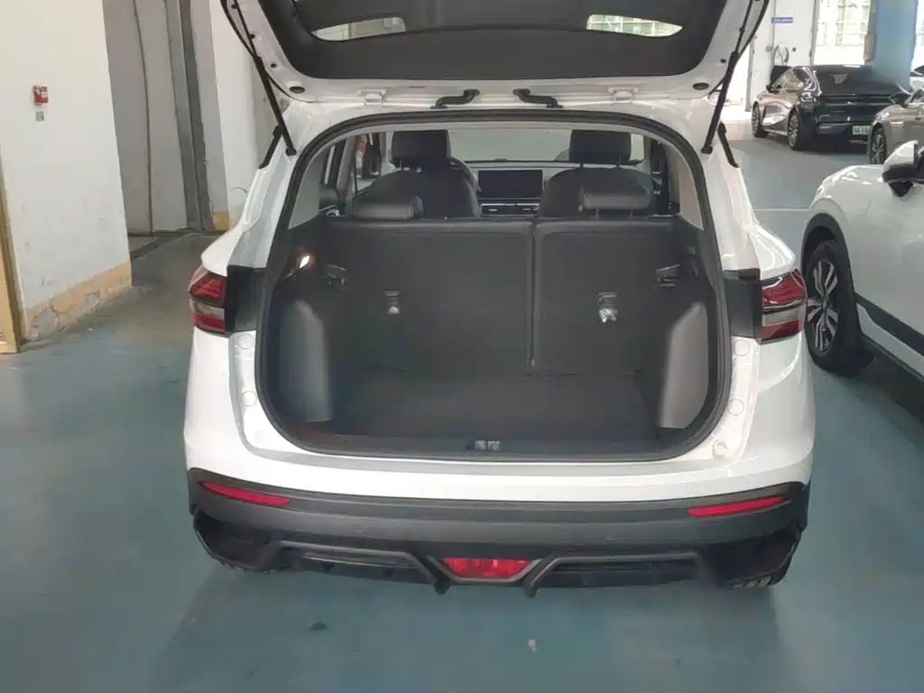 Geely Binyue — миниатюра 19