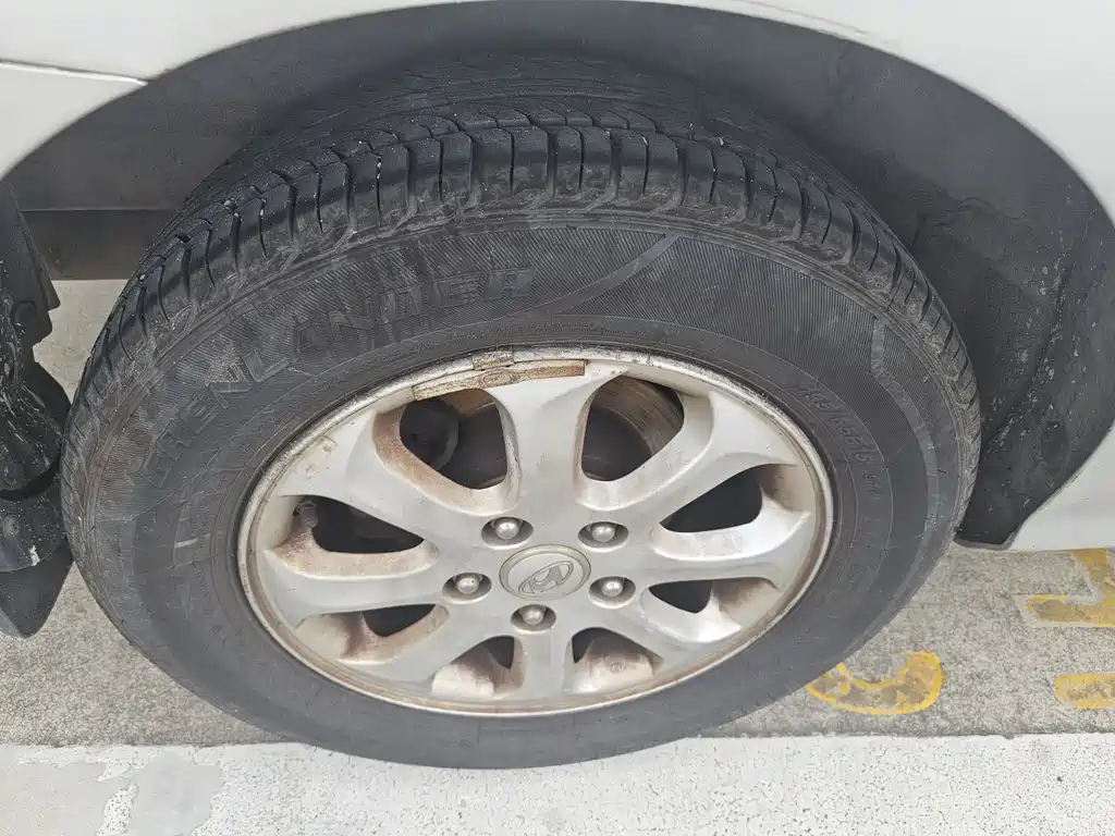 Hyundai Elantra — миниатюра 10