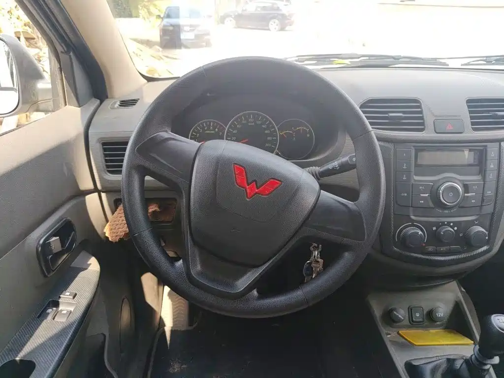 Wuling Hongguang — миниатюра 3