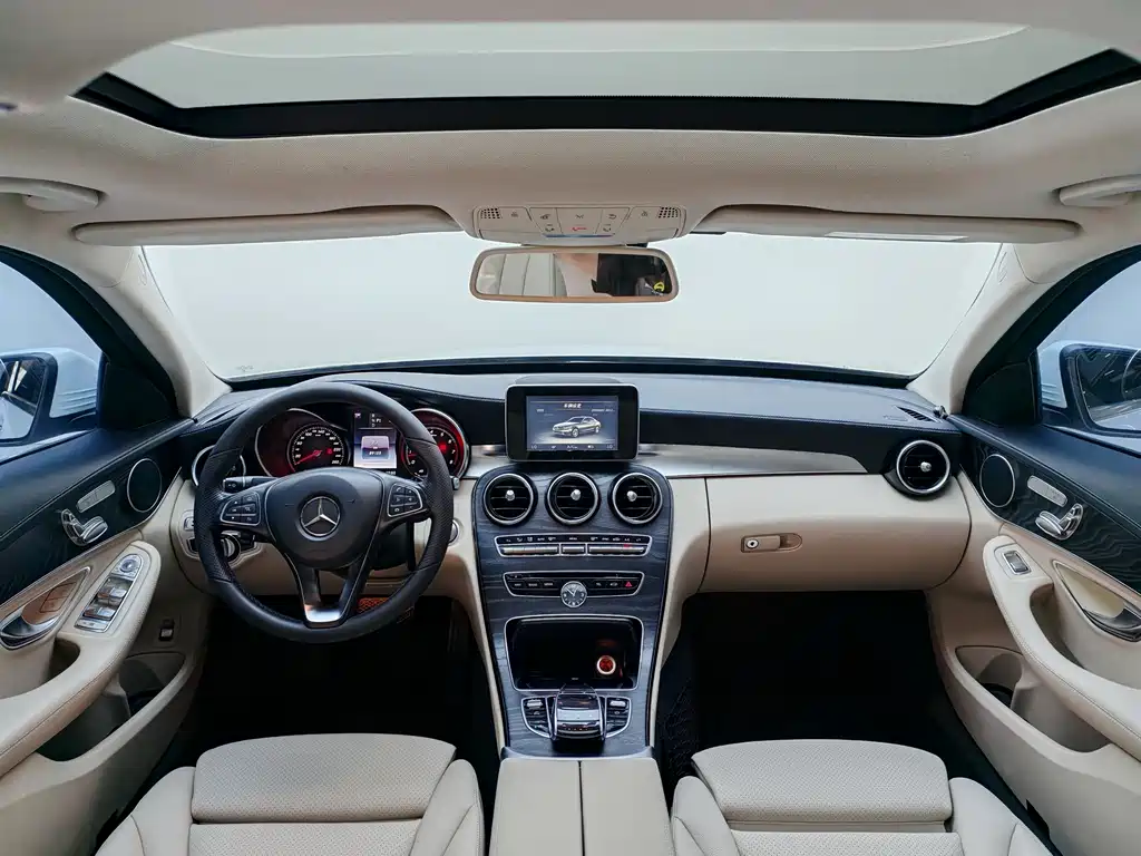 Mercedes-Benz C-Class — миниатюра 8