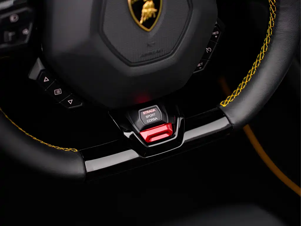 LAMBORGHINI HURACÁN