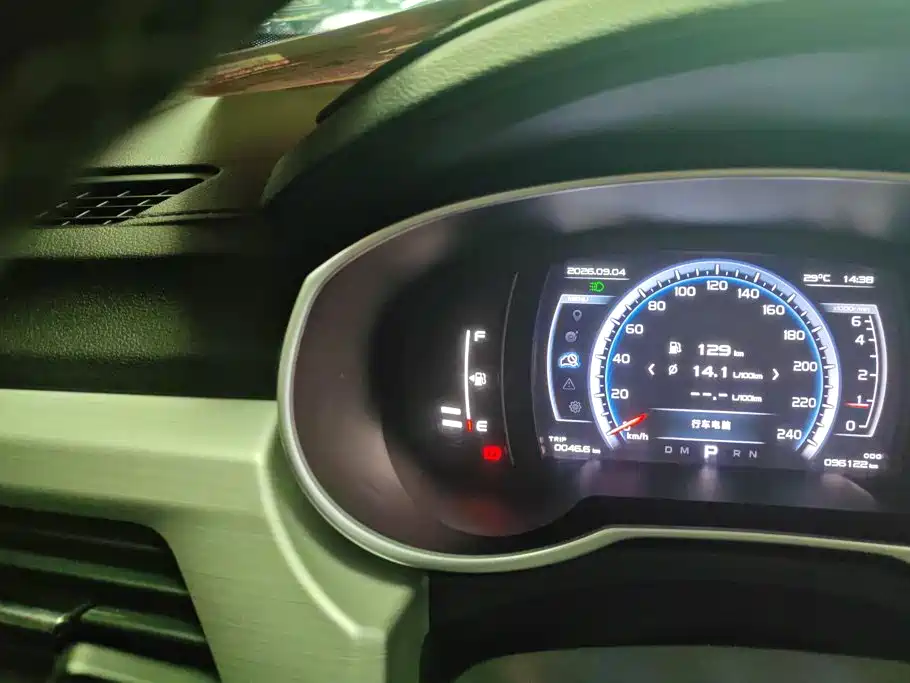 Geely Boyue — миниатюра 13