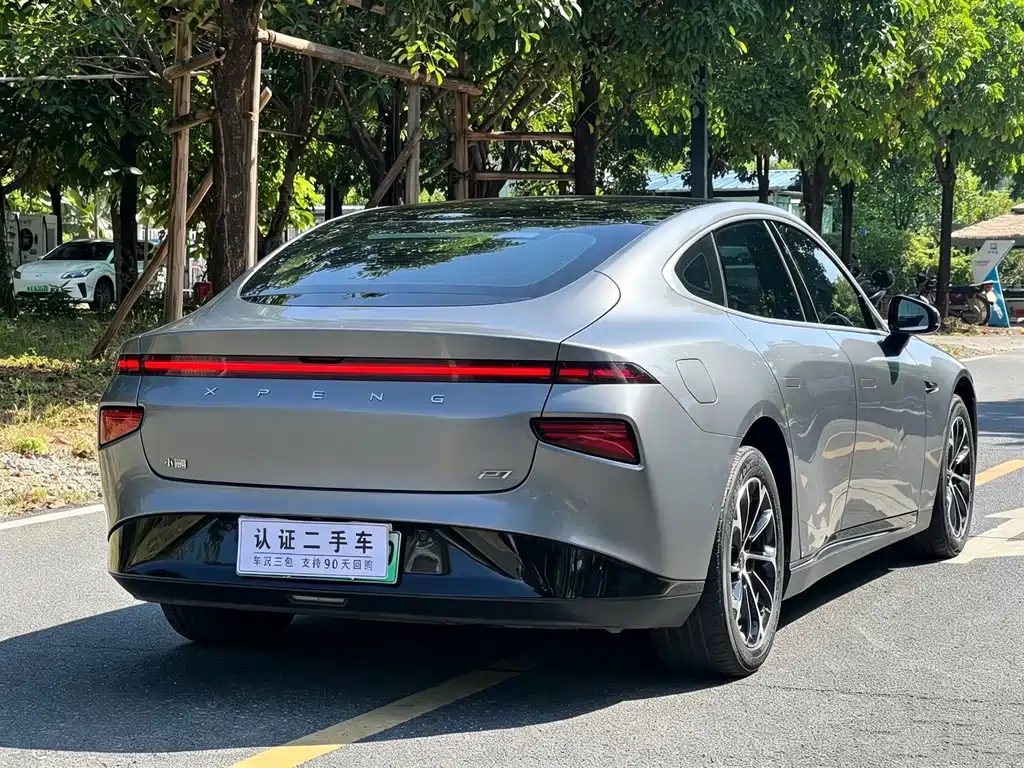 XPeng P7 — миниатюра 9