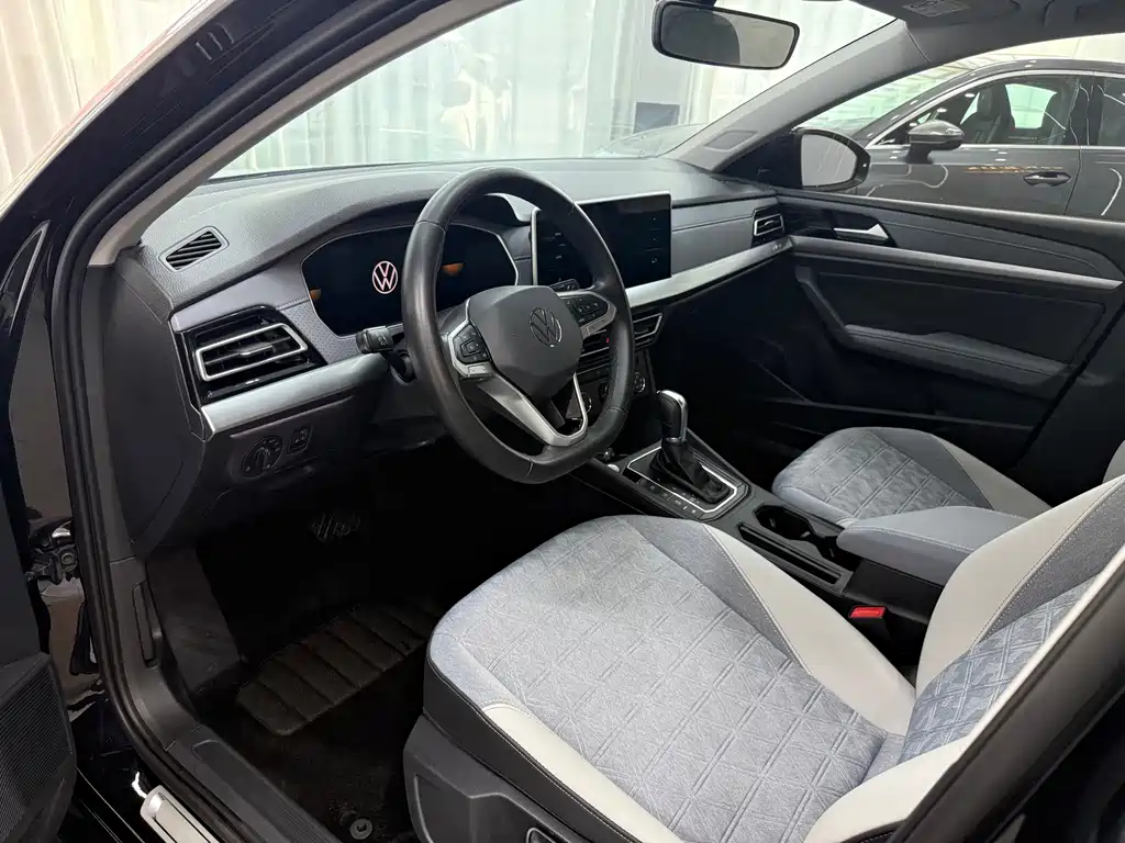 Volkswagen Lavida — миниатюра 4