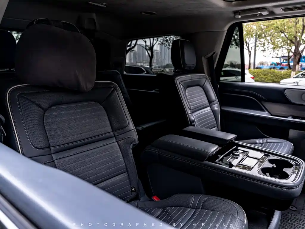 Lincoln Navigator — миниатюра 14