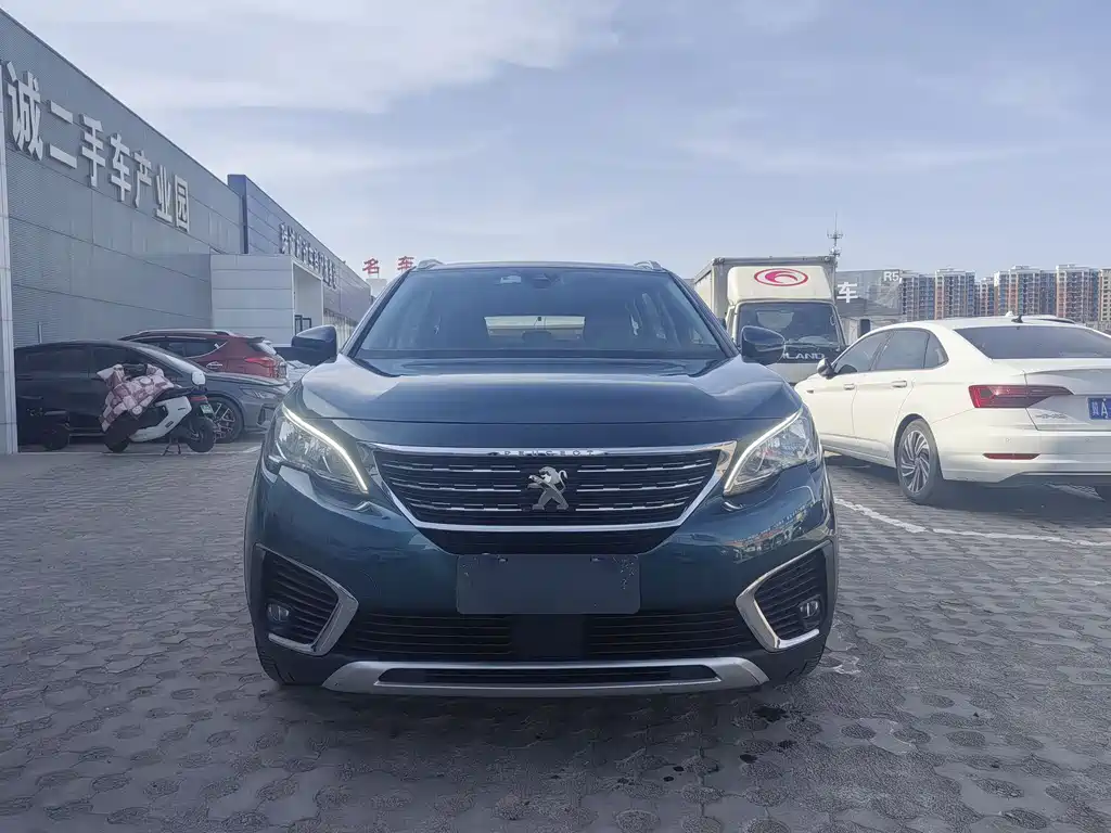 Peugeot 5008 2017 380THP 7 мест