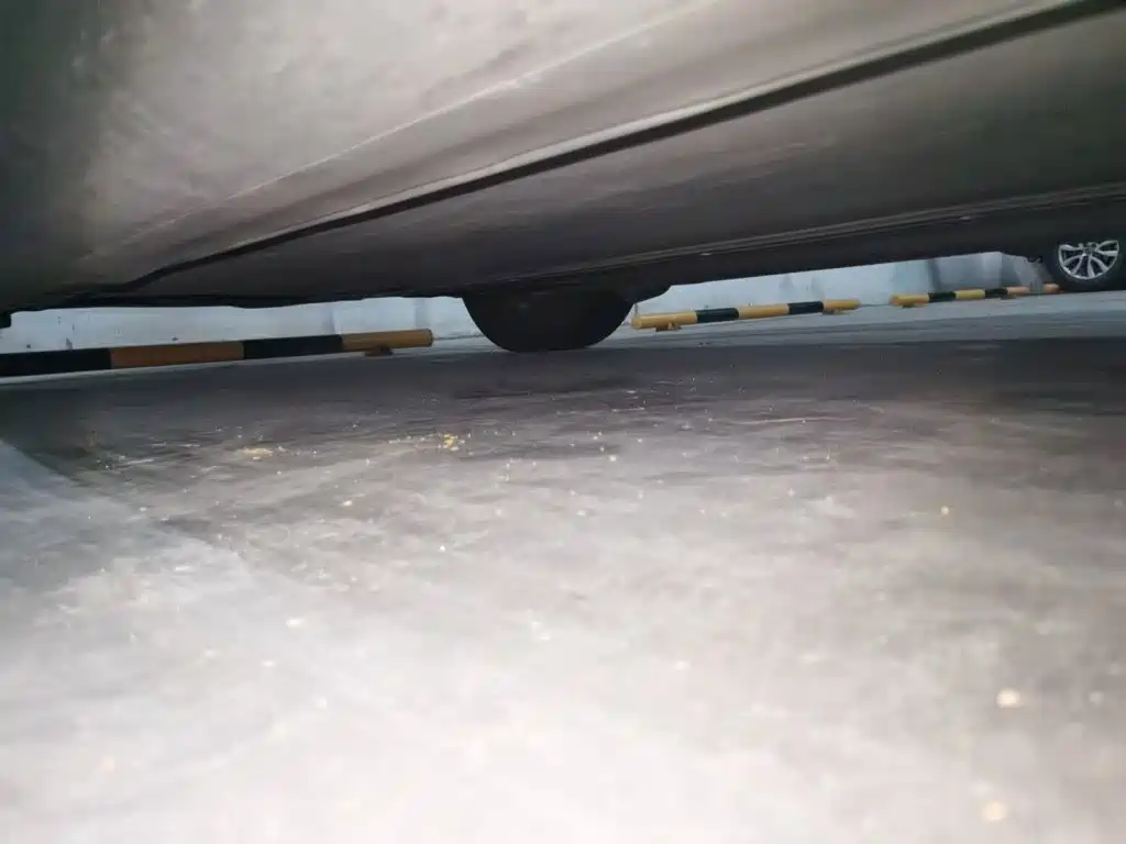 Tesla Model Y — миниатюра 17