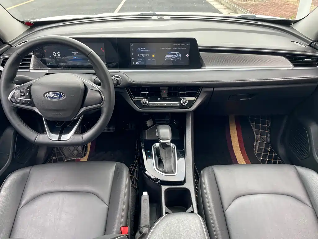 Ford Escort 2021 1.5L AT