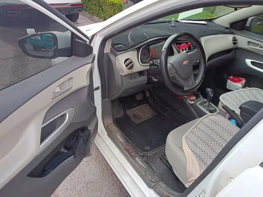 Chevrolet Sail — миниатюра 12