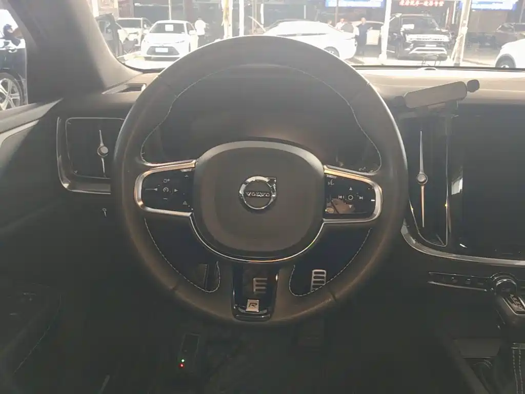 Volvo S60 — миниатюра 11