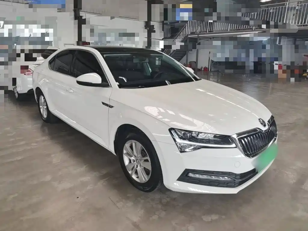 Skoda Superb — миниатюра 4