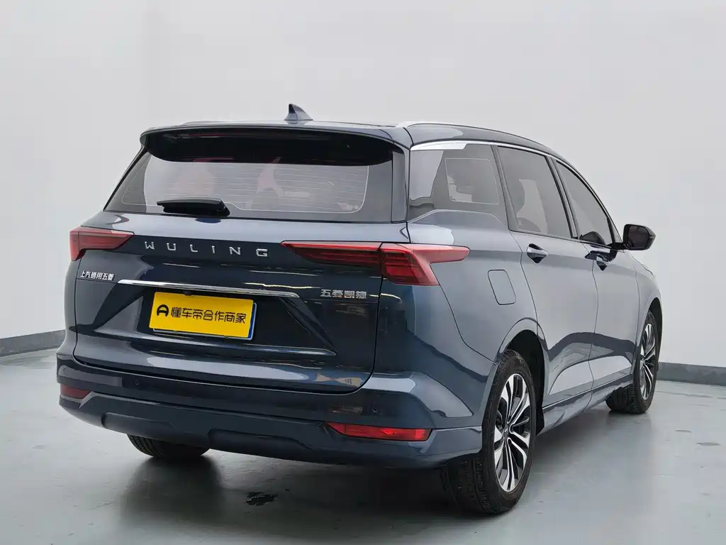 Wuling Victory — миниатюра 5