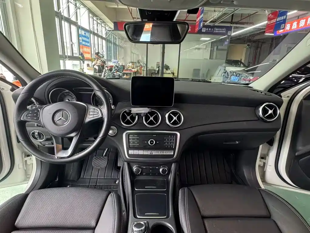 Mercedes-Benz GLA — миниатюра 3