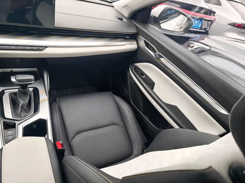 Geely Emgrand L — миниатюра 11