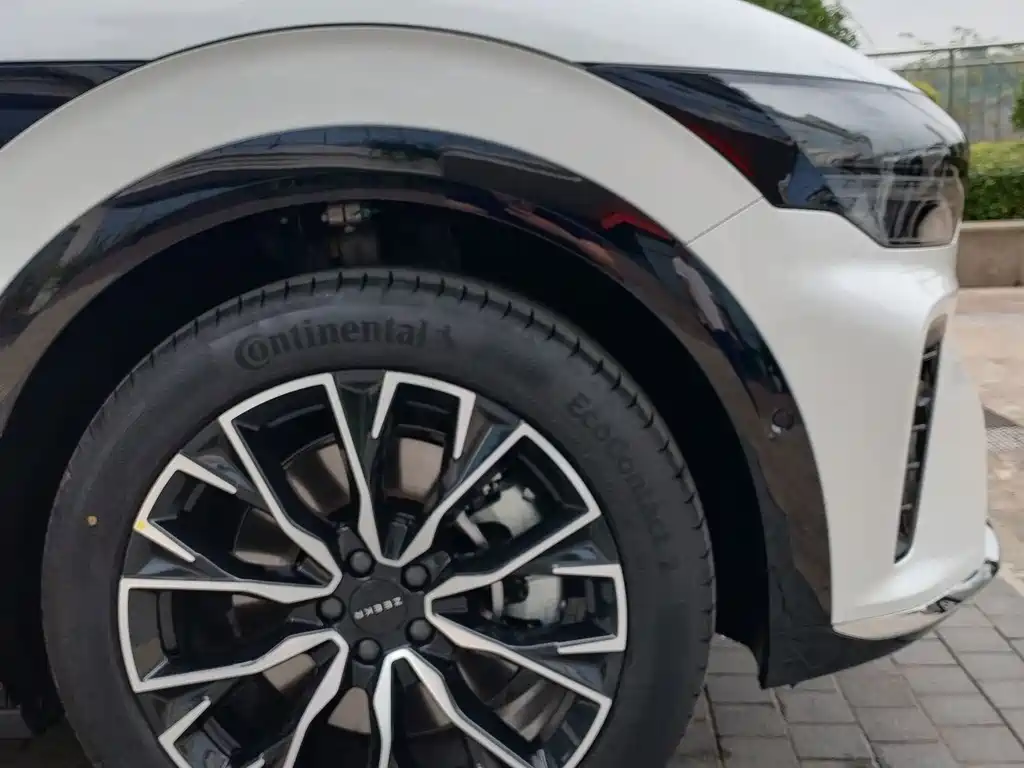 Zeekr 7X — миниатюра 8