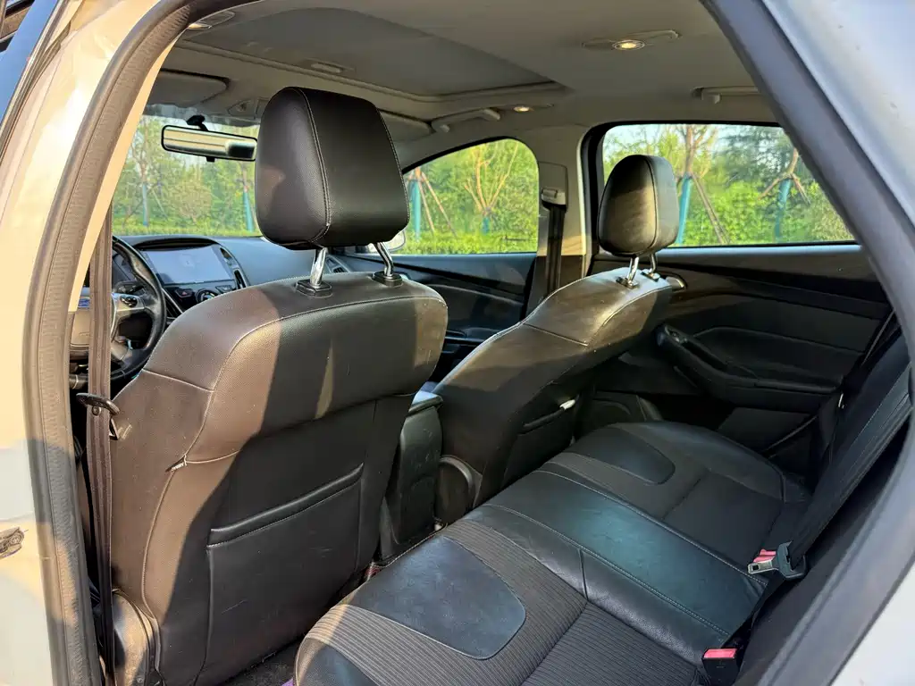 Ford Focus — миниатюра 10