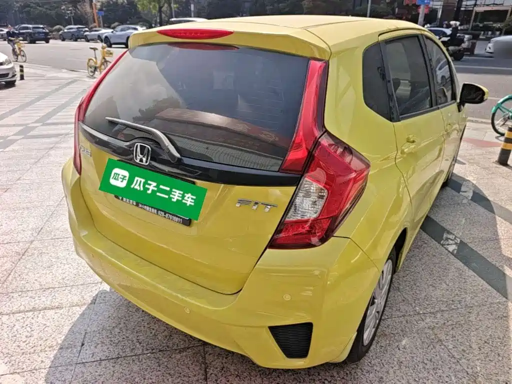 Honda Fit — миниатюра 7