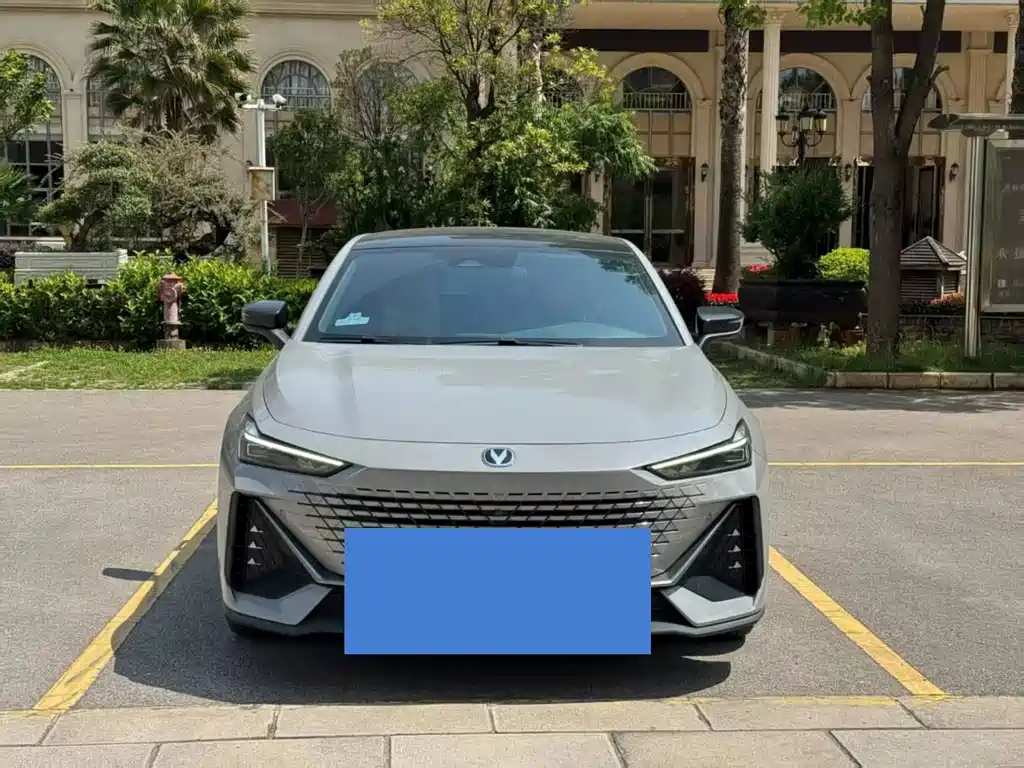 Changan UNI-V iDD — миниатюра 3