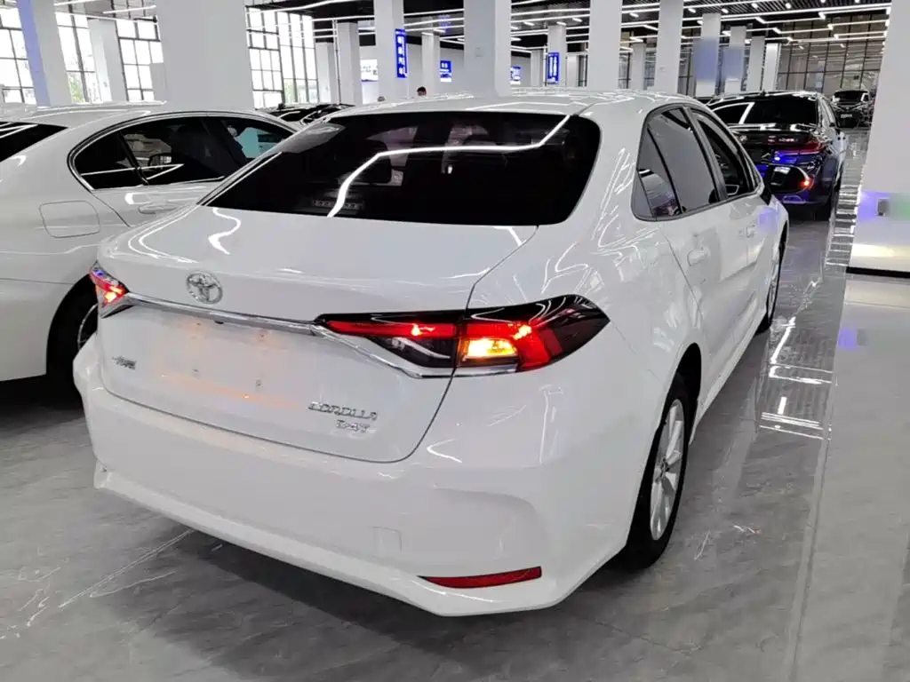 Toyota Corolla — миниатюра 7