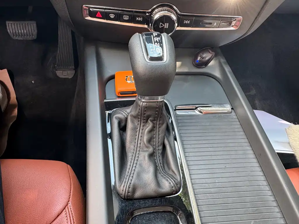 Volvo S60 — миниатюра 31